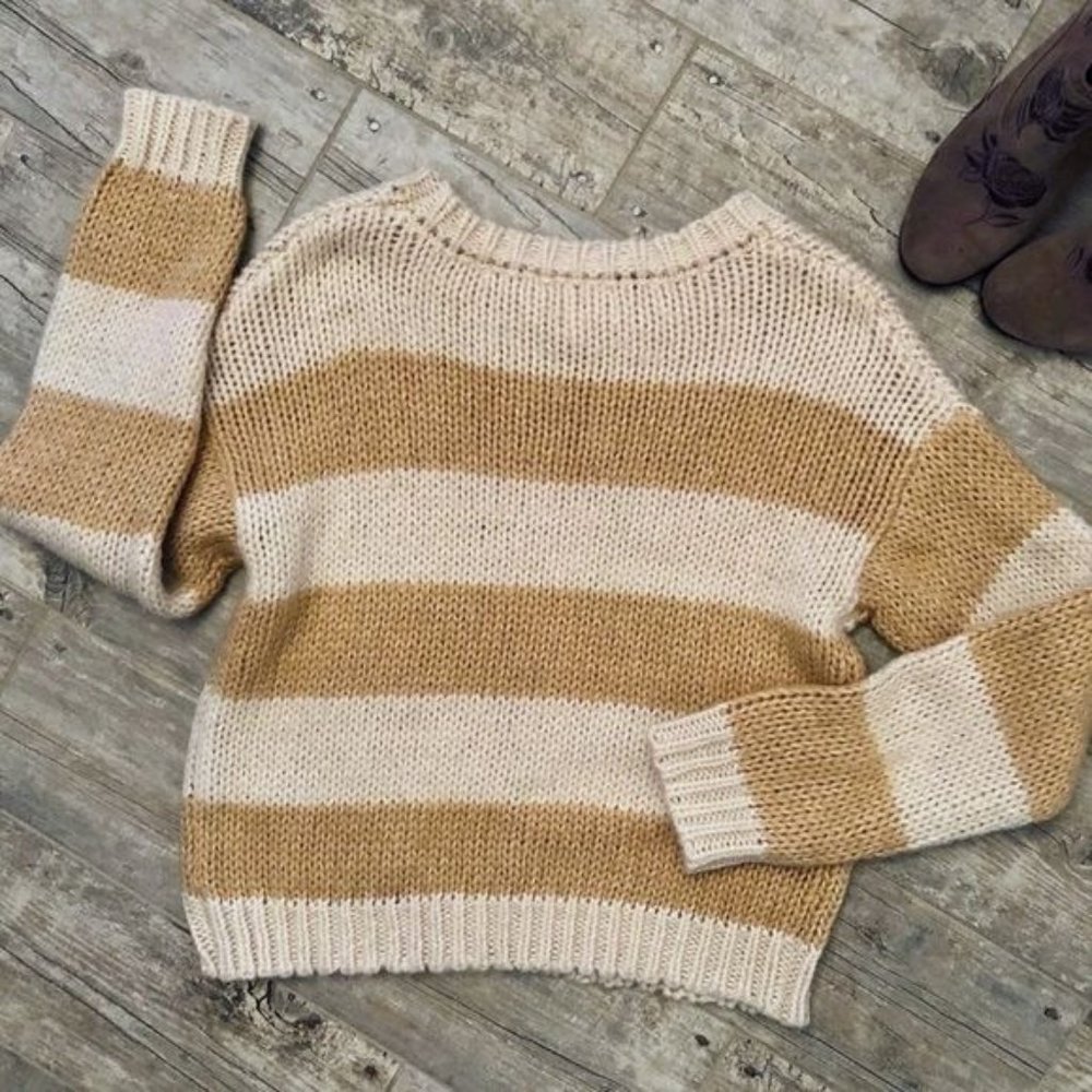 Hiatus Camel/Ivory Striped Chunky Crew Neck Knit Sweater - Large - Picture 4 of 7